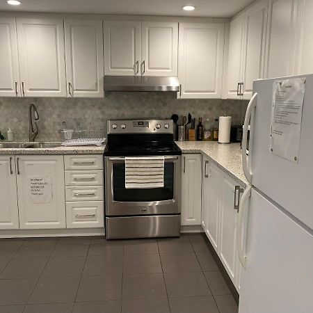 Yonge And Finch Subway !U Spacious & Cozy Private Bdr With Shared Bathroom Toronto Kültér fotó
